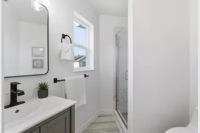 5729 Bancroft Ave, Oakland, CA 94605 - Photo 34