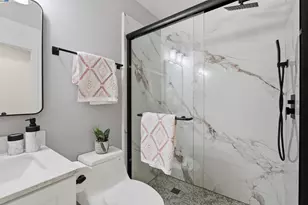 5729 Bancroft Ave, Oakland, CA 94605 - Photo 40