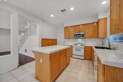 448 Burlington Dr, Tracy, CA 95376 - Photo 12