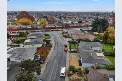 15377 Churchill St, San Leandro, CA 94579 - Photo 10