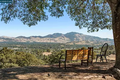 1943 Highridge Ct, Walnut Creek, CA 94597 - Photo 4