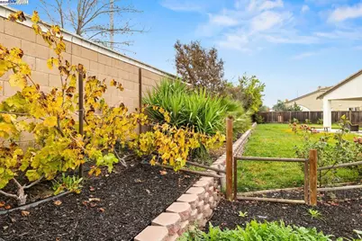 917 Talaria Ct, Oakley, CA 94561 - Photo 8