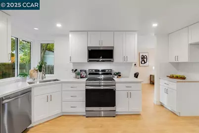 312 Summerfield Dr, Vacaville, CA 95687 - Photo 14