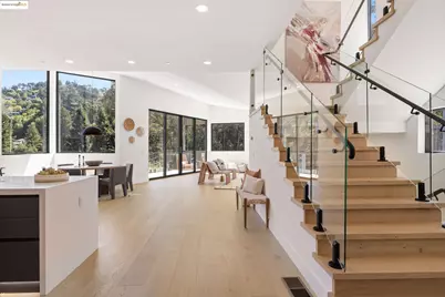 7260 Woodrow Drive, Oakland, CA 94611 - Photo 6