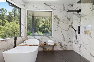 7260 Woodrow Dr, Oakland, CA 94611 - Photo 22