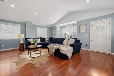 1815 102nd Ave, Oakland, CA 94603 - Photo 8