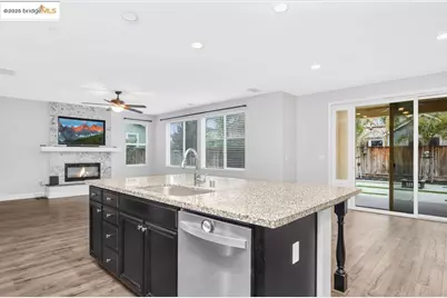 8461 Pinehollow Cir, Discovery Bay, CA 94505 - Photo 12
