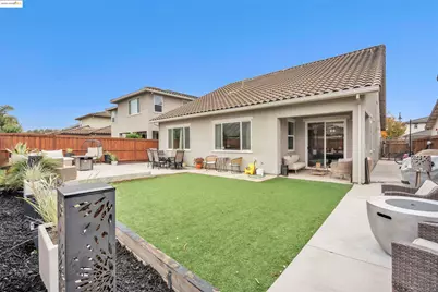 16977 Bach Dr, Lathrop, CA 95330 - Photo 12