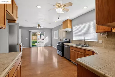 380 11th St, San Jose, CA 95112 - Photo 12