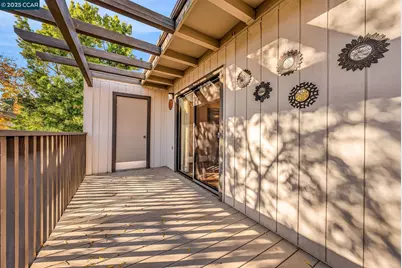 1383 Hull Ln, Martinez, CA 94553 - Photo 16