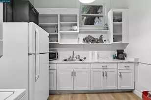 725 Loring Ave, Crockett, CA 94525 - Photo 52