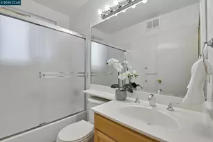 1035 Orange St, Concord, CA 94518 - Photo 30