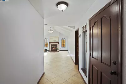 1312 Wylmawood Ln, Modesto, CA 95355 - Photo 4