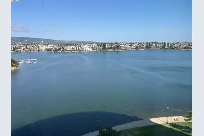 1 Lakeside Dr #821, Oakland, CA 94612 - Photo 30