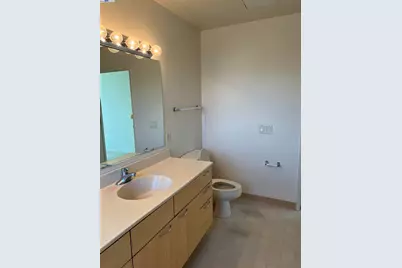1 Lakeside Dr #821, Oakland, CA 94612 - Photo 22
