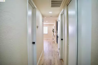 703 Prospector Dr, Stockton, CA 95210 - Photo 14