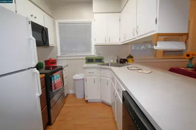 1002 Warren St, Martinez, CA 94553 - Photo 12