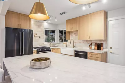 10777 Estates Dr, Cupertino, CA 95014 - Photo 10