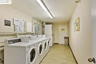 240 N Bayshore Blvd, San Mateo, CA 94401 - Photo 16