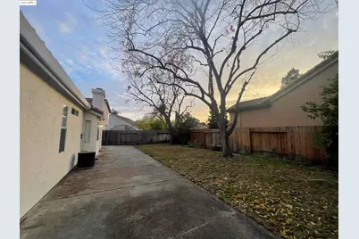 8636 Carlin Ave, Sacramento, CA 95823 - Photo 28