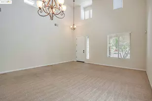 1319 Teal Hollow Dr, Yuba City, CA 95993 - Photo 8