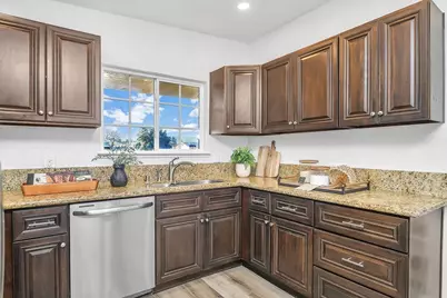 301 Springvalley Dr, Vacaville, CA 95687 - Photo 10