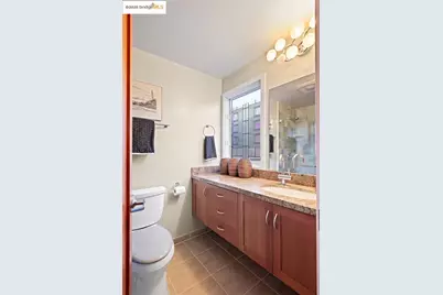 6555 Shattuck Avenue, Oakland, CA 94609 - Photo 26