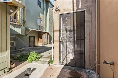 856 21st St, Oakland, CA 94607 - Photo 16