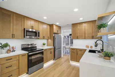 27639 Eucalyptus Court, Hayward, CA 94544 - Photo 16