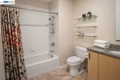 201 4th St #408, Oakland, CA 94607 - Photo 8