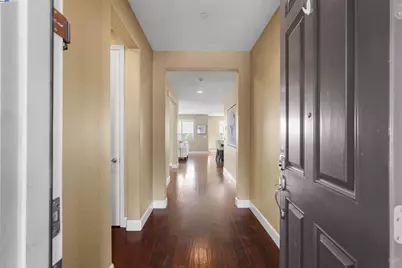 2417 Stalsburg Dr, Tracy, CA 95376 - Photo 2