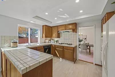 359 Cardona Cir, San Ramon, CA 94583 - Photo 20