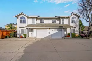 550 Blossom Way, Hayward, CA 94541 - Photo 2