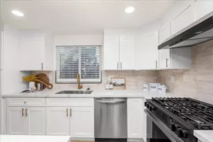 7212 Tiant Way, Elk Grove, CA 95758 - Photo 18