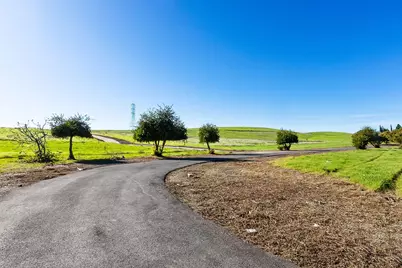 4641 Knollpark Court, Antioch, CA 94531 - Photo 38