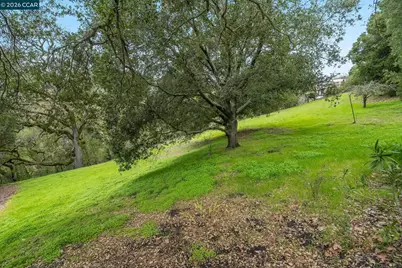 9 Charles Hill Rd, Orinda, CA 94563 - Photo 14