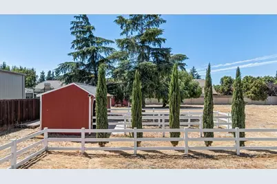 27000 Hillview St, Tracy, CA 95304 - Photo 42