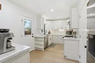 6470 Ascot Dr, Oakland, CA 94611 - Photo 12