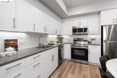 260 Brooklyn Basin Way #519, Oakland, CA 94606 - Photo 4