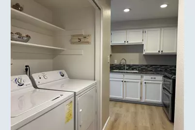 402 Olympus #7, Hercules, CA 94547 - Photo 10