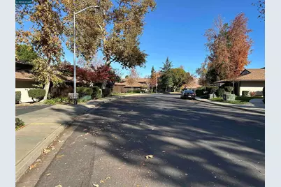 5451 Roundtree Pl #F, Concord, CA 94521 - Photo 20