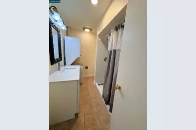 5451 Roundtree Pl #F, Concord, CA 94521 - Photo 10