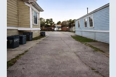 874 Isabella St, Oakland, CA 94607 - Photo 2