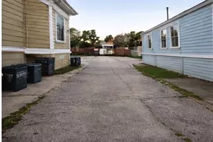 874 Isabella St, Oakland, CA 94607 - Photo 2