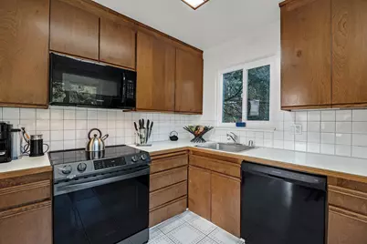 5982 Ascot Dr, Oakland, CA 94611 - Photo 10