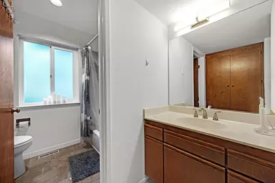 5982 Ascot Dr, Oakland, CA 94611 - Photo 22