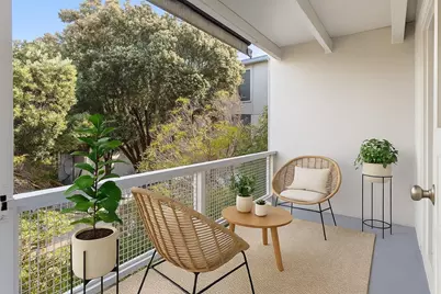 7 Commodore Dr #355, Emeryville, CA 94608 - Photo 2