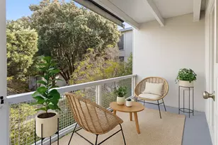 7 Commodore Dr, Emeryville, CA 94608 - Photo 2