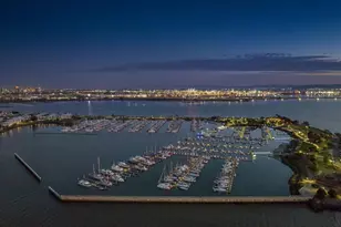 7 Commodore Dr, Emeryville, CA 94608 - Photo 38