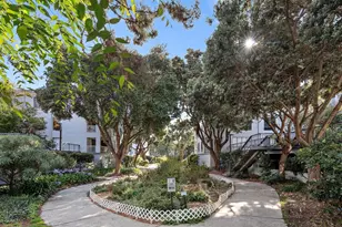 7 Commodore Dr, Emeryville, CA 94608 - Photo 26